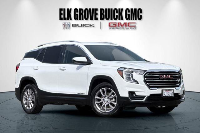 Used 2024 GMC Terrain SLT image 2