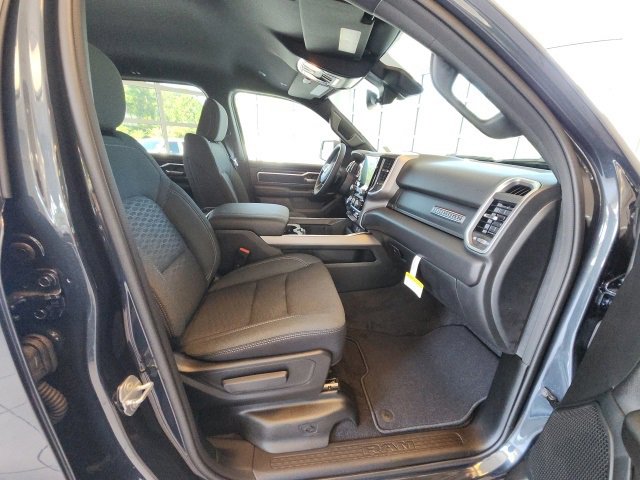 New 2026 RAM 1500 4x4 Crew Cab image 26