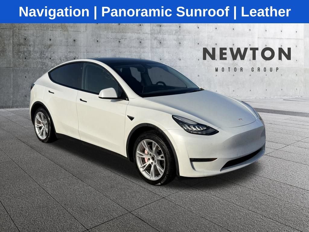 Used 2021 Tesla Model Y Long Range AWD/4WD image 1
