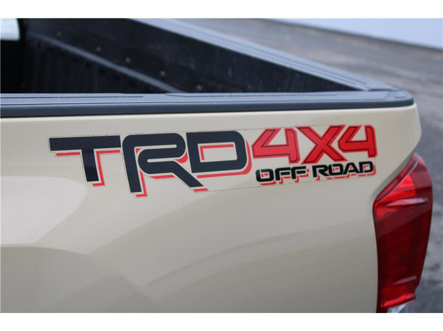 Used 2018 Toyota Tacoma TRD Off-Road w/ Technology Package image 36