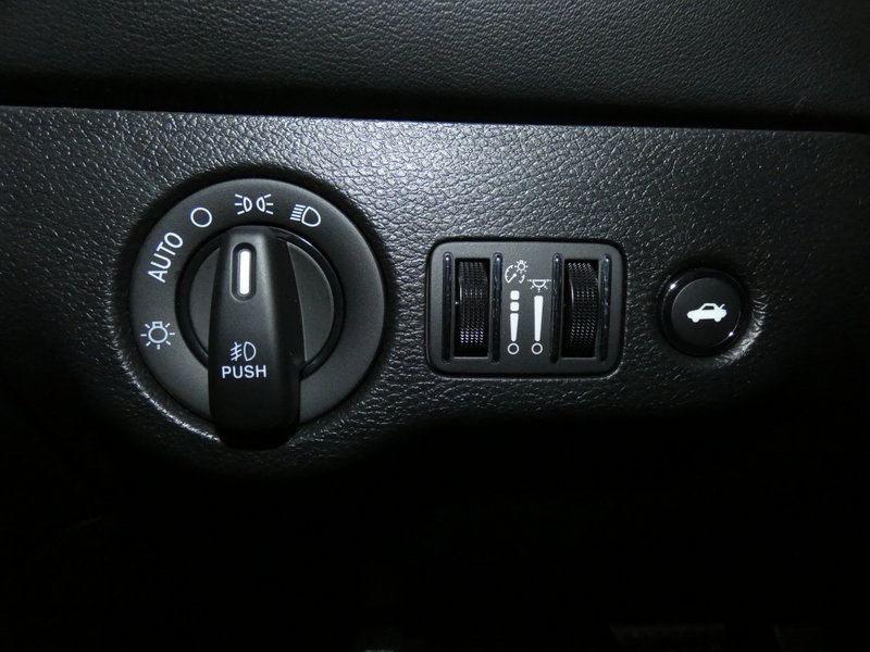 Used 2023 Dodge Challenger SXT w/ Plus Package image 8