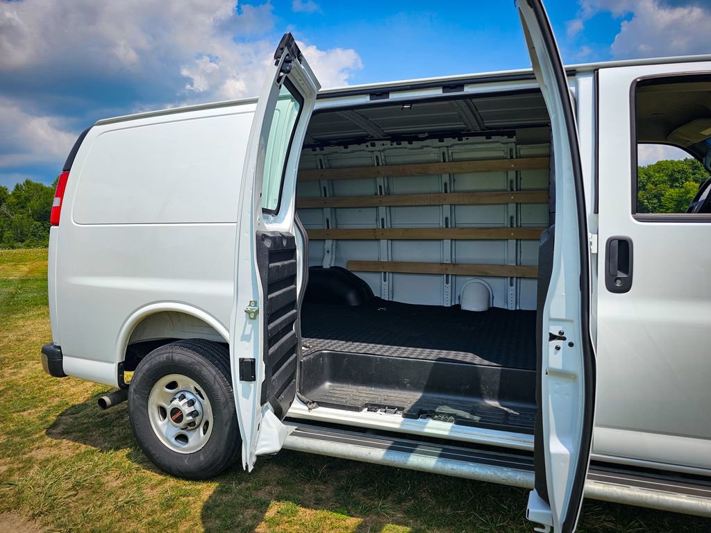 Used 2025 GMC Savana 2500 w/ Driver Convenience Package RWD image 26