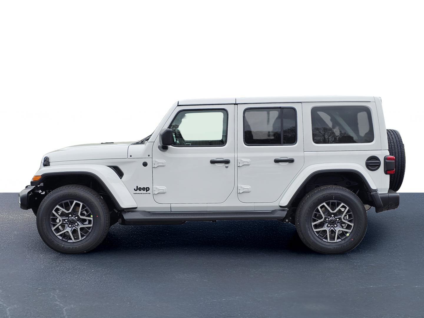 New 2026 Jeep Wrangler Unlimited Sahara AWD/4WD image 13