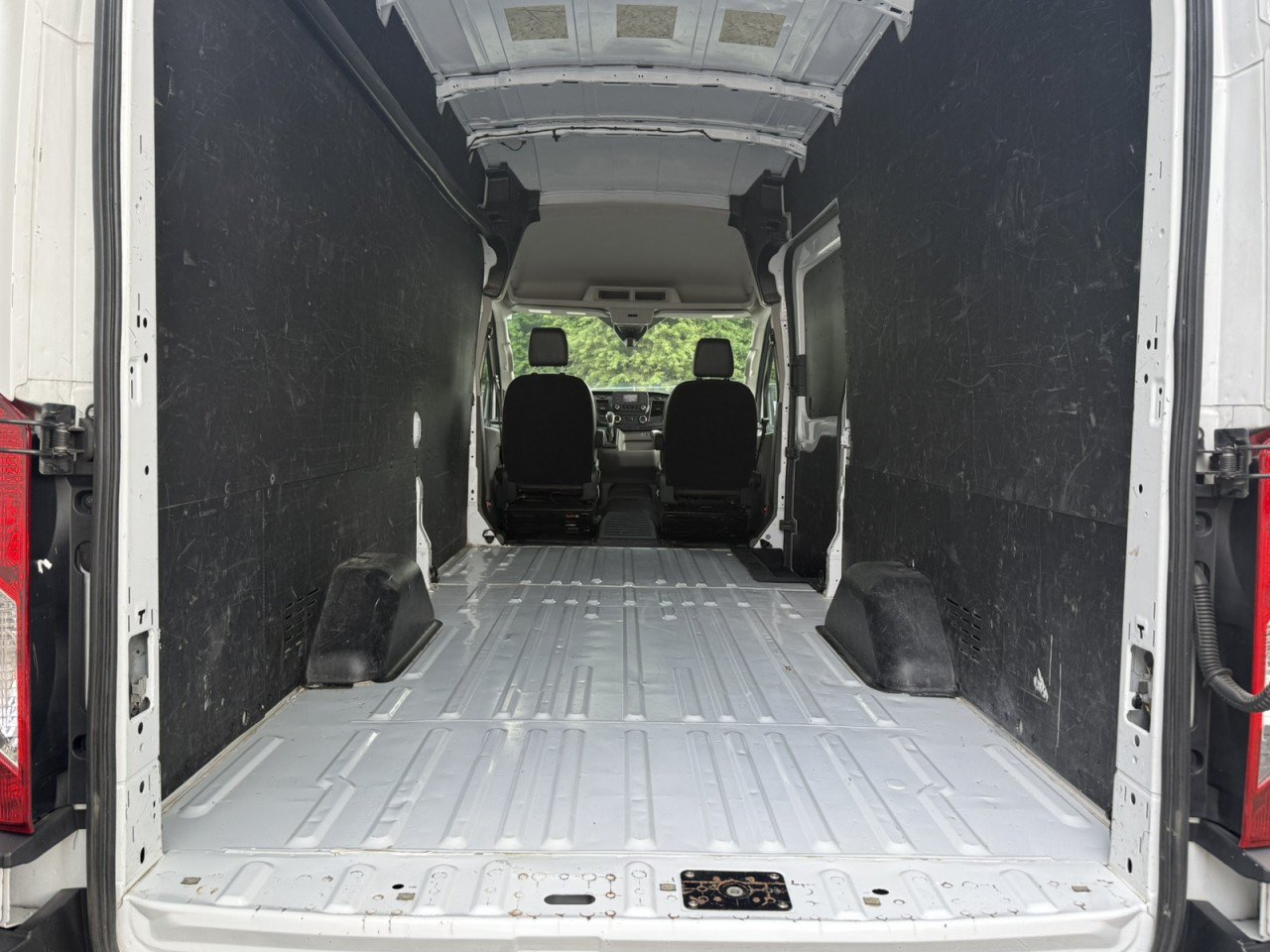 Used 2022 Ford Transit 350 148 High Roof Extended w/ Load Area Protection Package RWD image 7