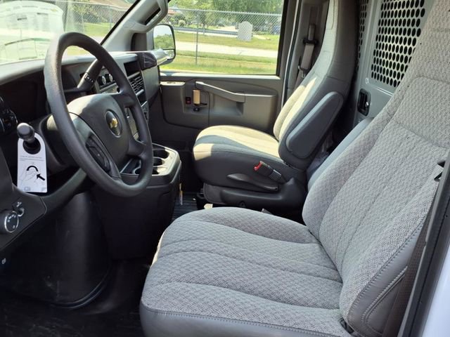New 2025 Chevrolet Express 2500 Work Van w/ Driver Convenience Package image 16