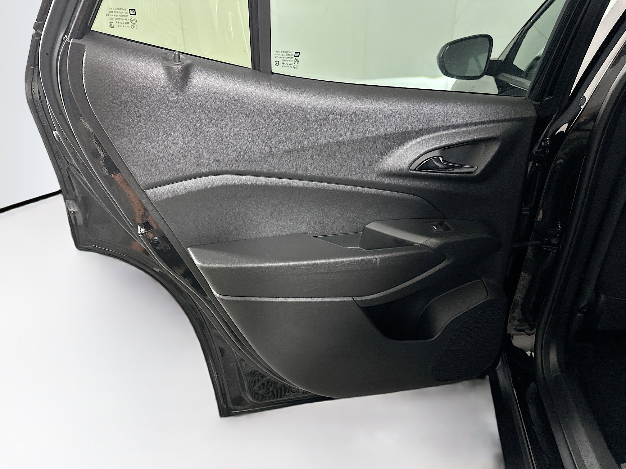 Used 2025 Chevrolet Trax LT w/ LT Convenience Package image 24