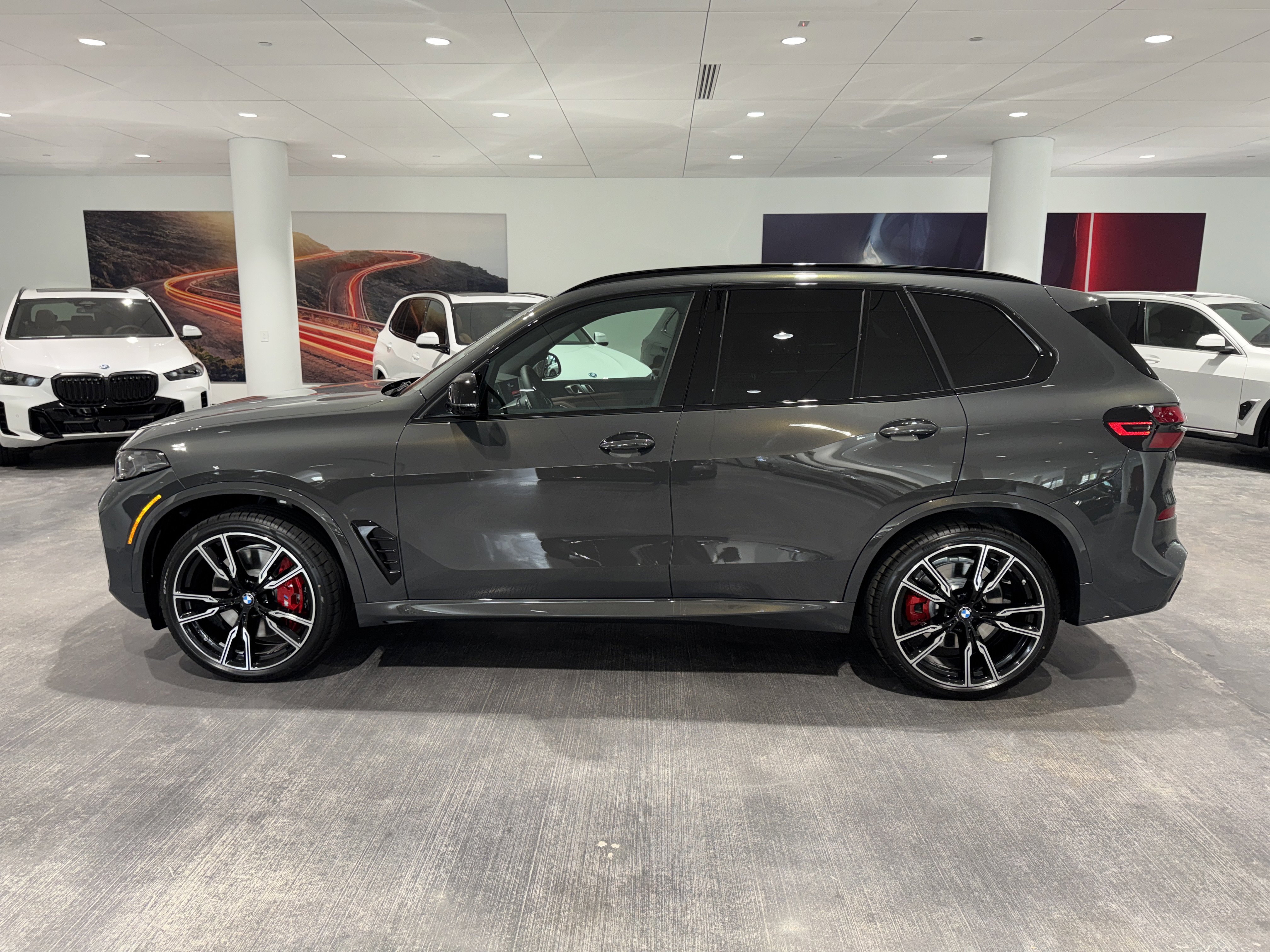 New 2026 BMW X5 M60i image 4