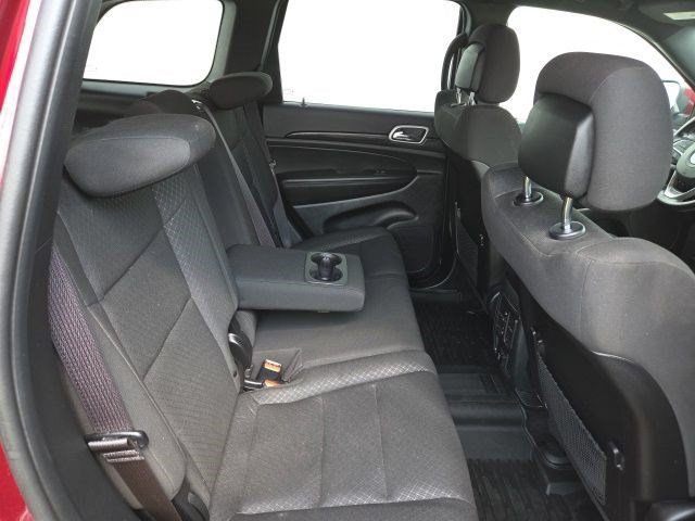 Used 2022 Jeep Grand Cherokee Laredo w/ All-Weather Capability Group AWD/4WD image 47