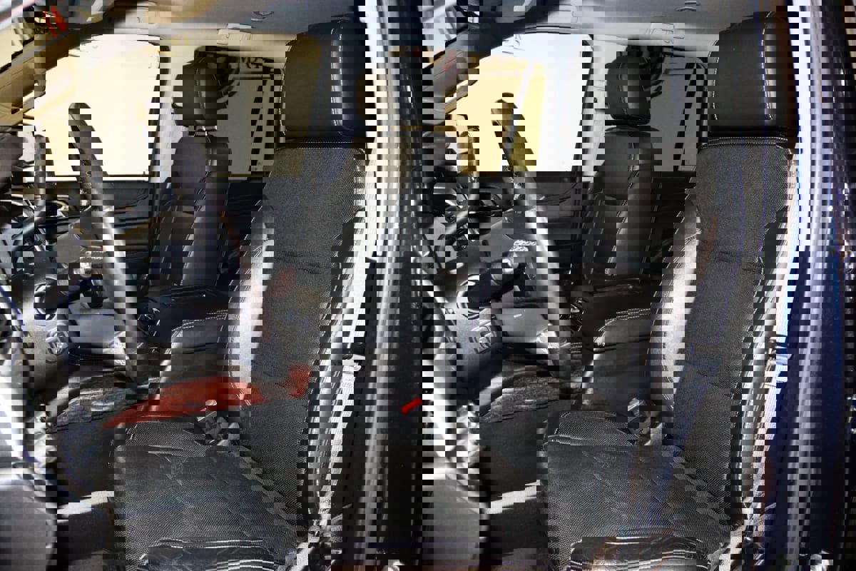 Used 2017 GMC Yukon SLT image 36