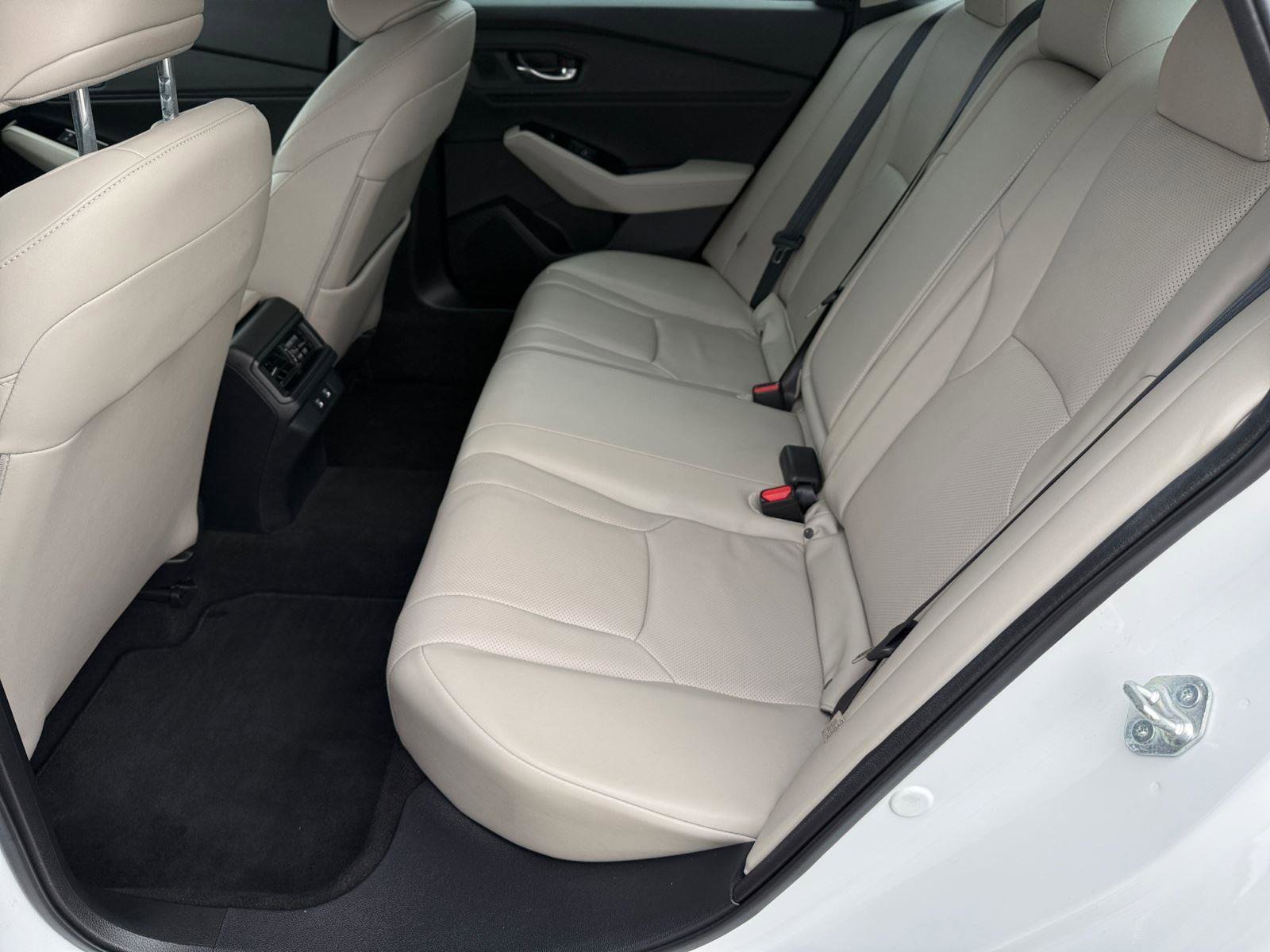 Used 2023 Honda Accord Touring image 11