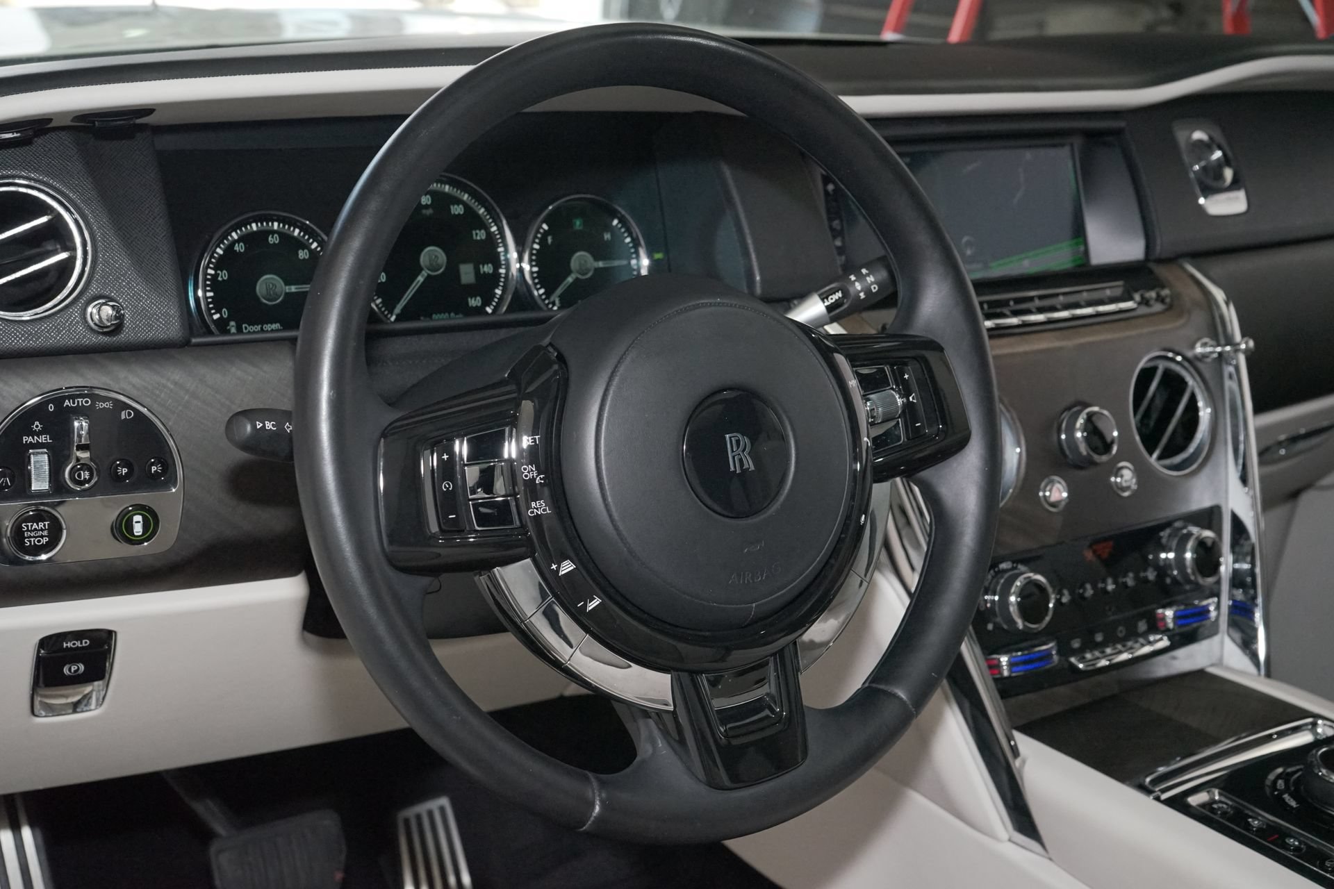 Used 2019 Rolls-Royce Cullinan AWD/4WD image 13