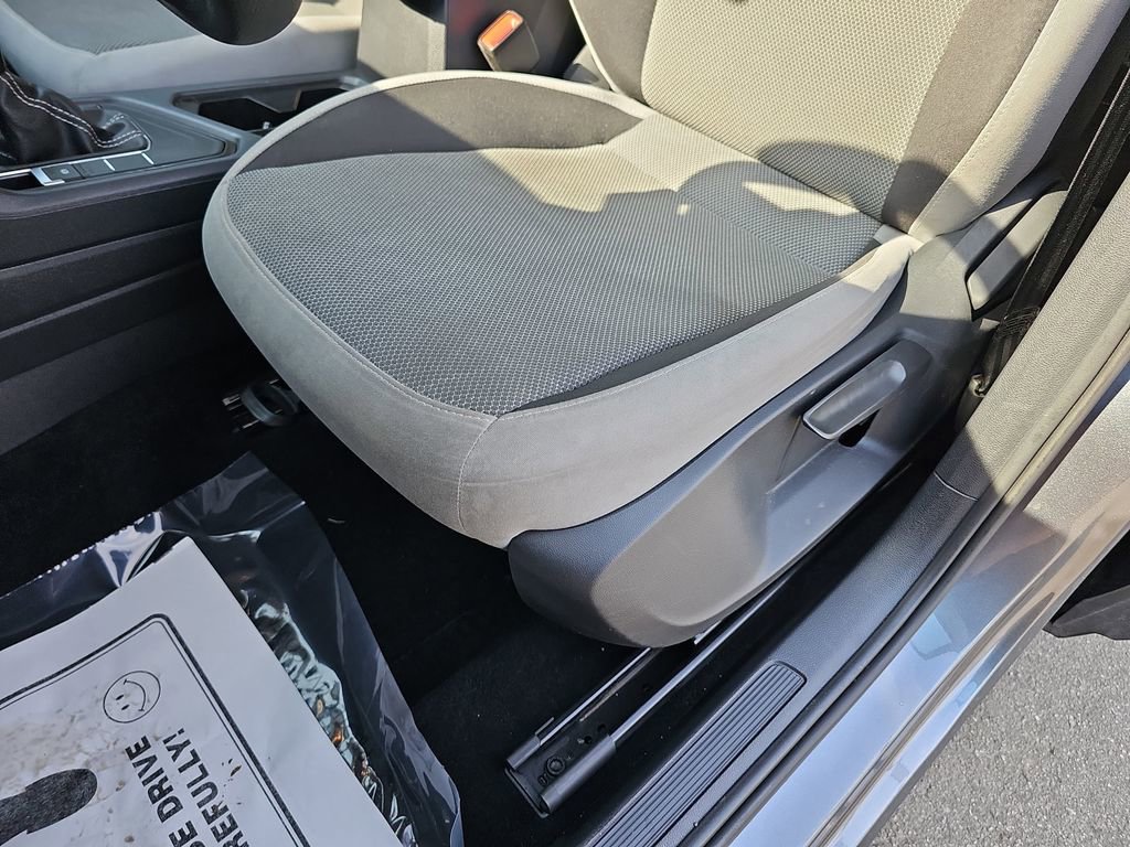 Used 2022 Volkswagen Taos S image 31