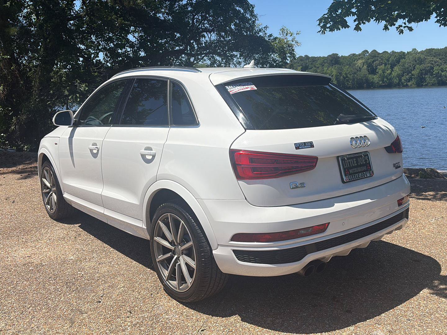 Used 2018 Audi Q3 2.0T Premium Plus w/ Premium Plus Package AWD/4WD image 8