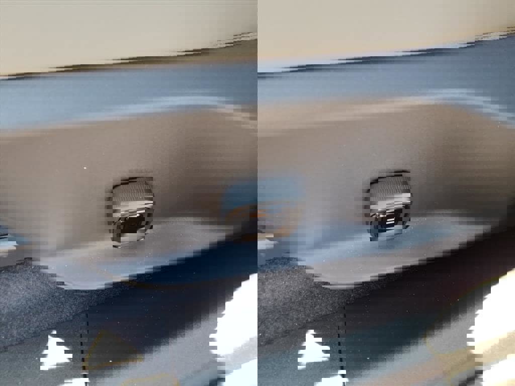 New 2026 Volvo XC90 T8 Plus w/ Protection Package Premier image 15