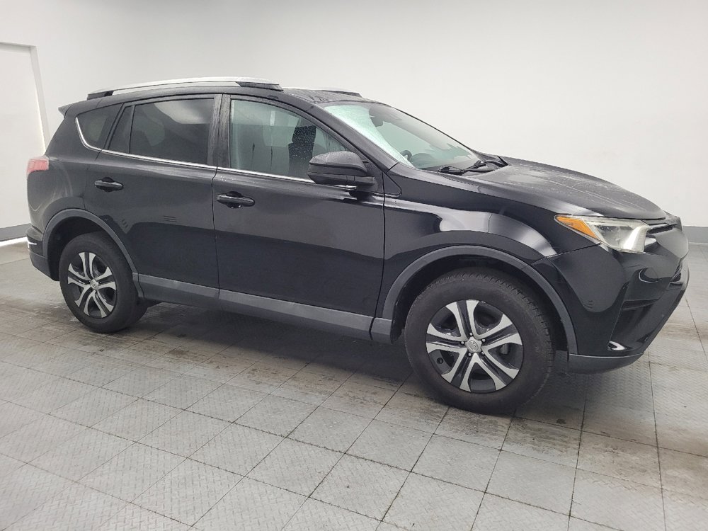 Used 2018 Toyota RAV4 LE FWD image 11