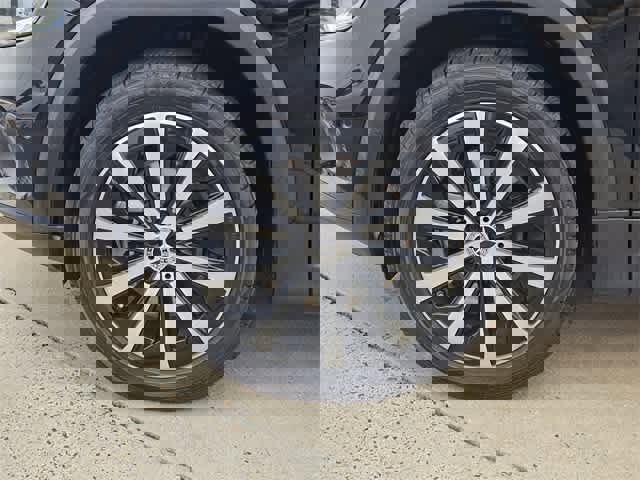 Used 2023 Mercedes-Benz GLB 250 image 13