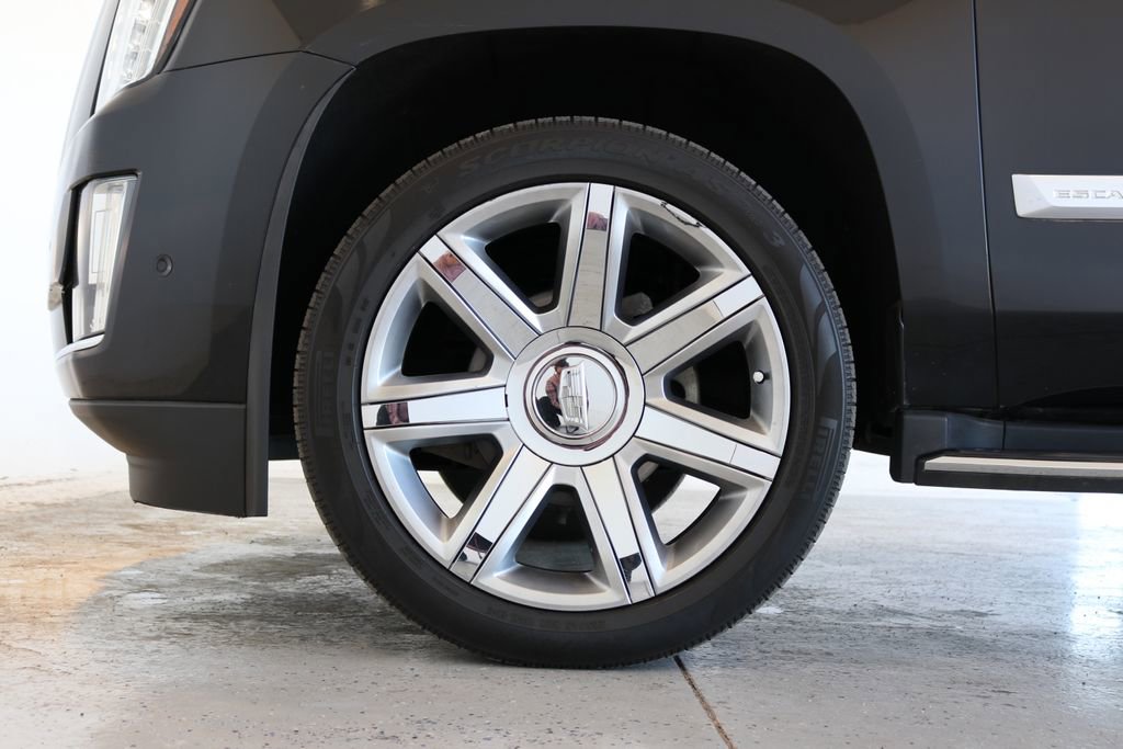 Used 2019 Cadillac Escalade Luxury image 50