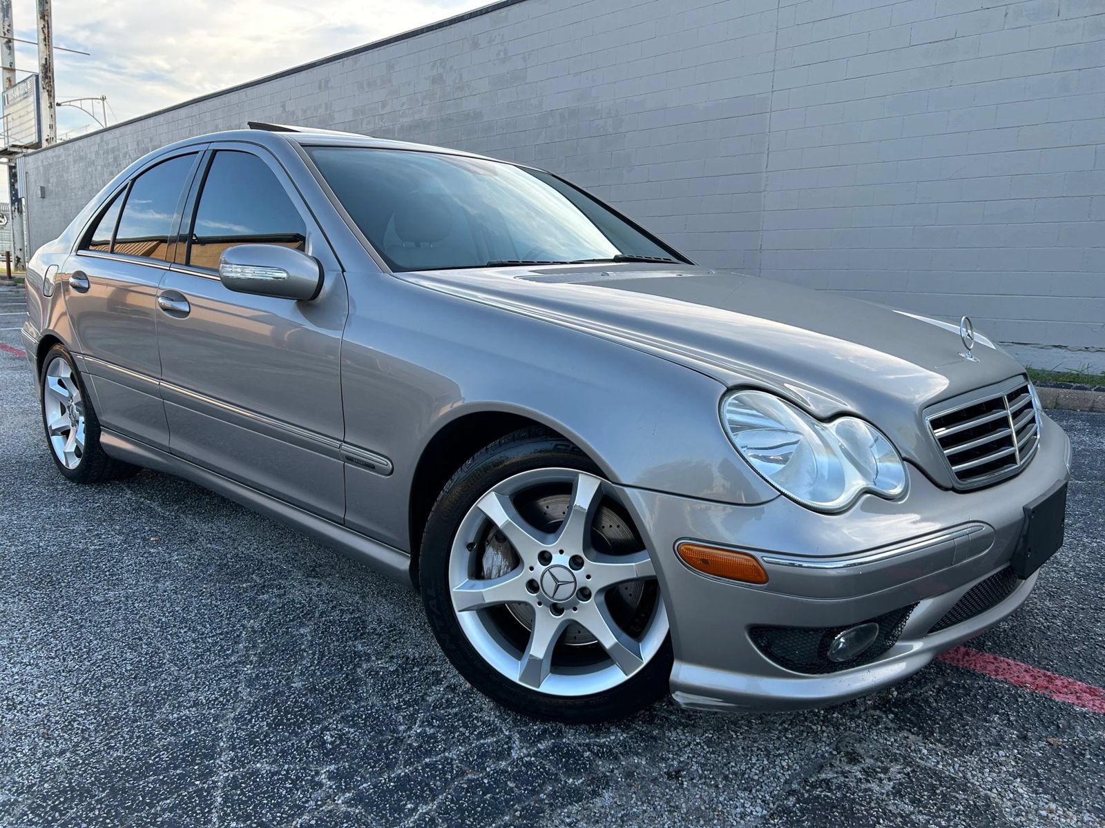 Used 2007 Mercedes-Benz C 230 Sedan image 1