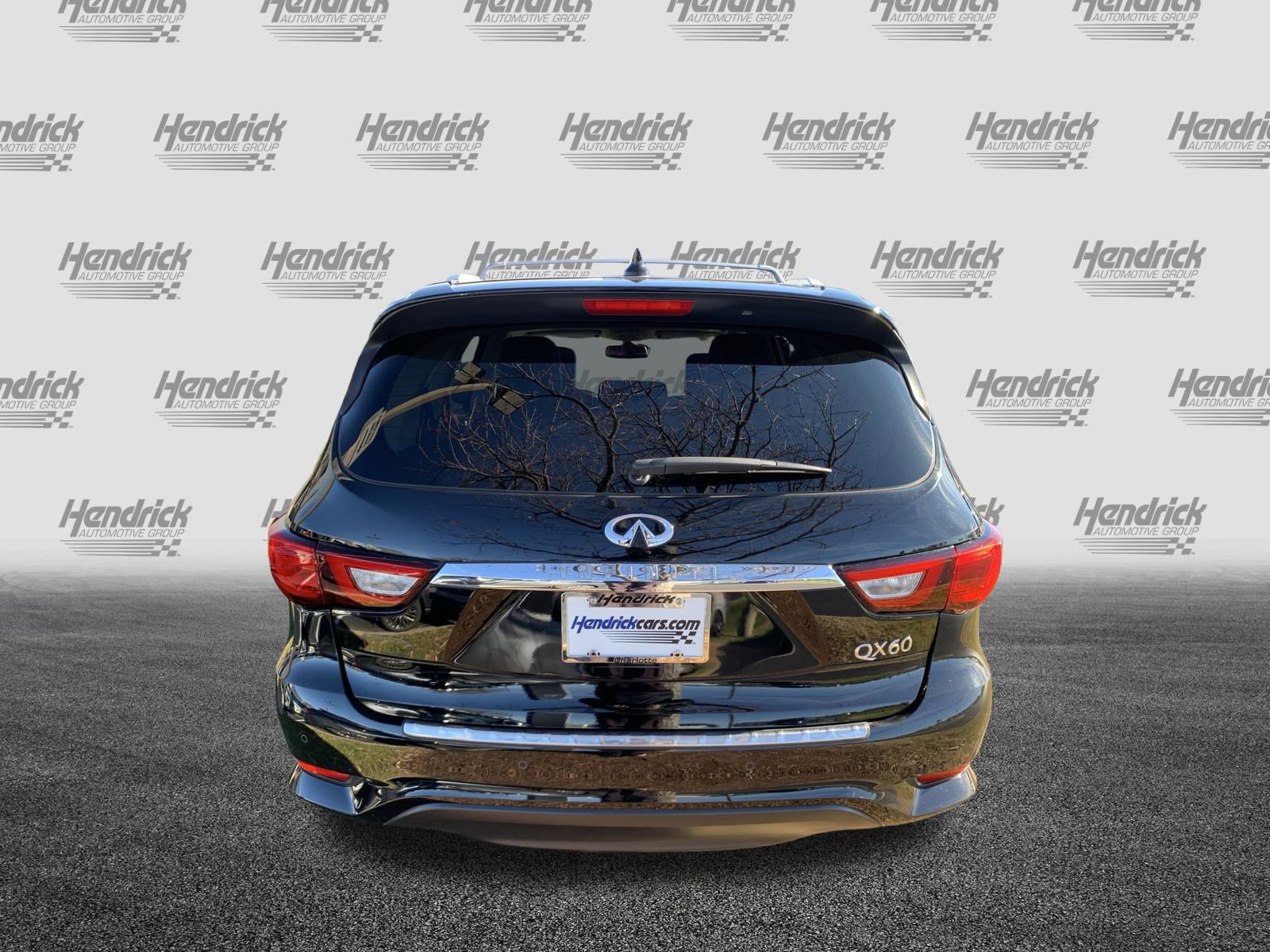 Used 2016 INFINITI QX60 Luxe w/ Deluxe Technology Package image 9