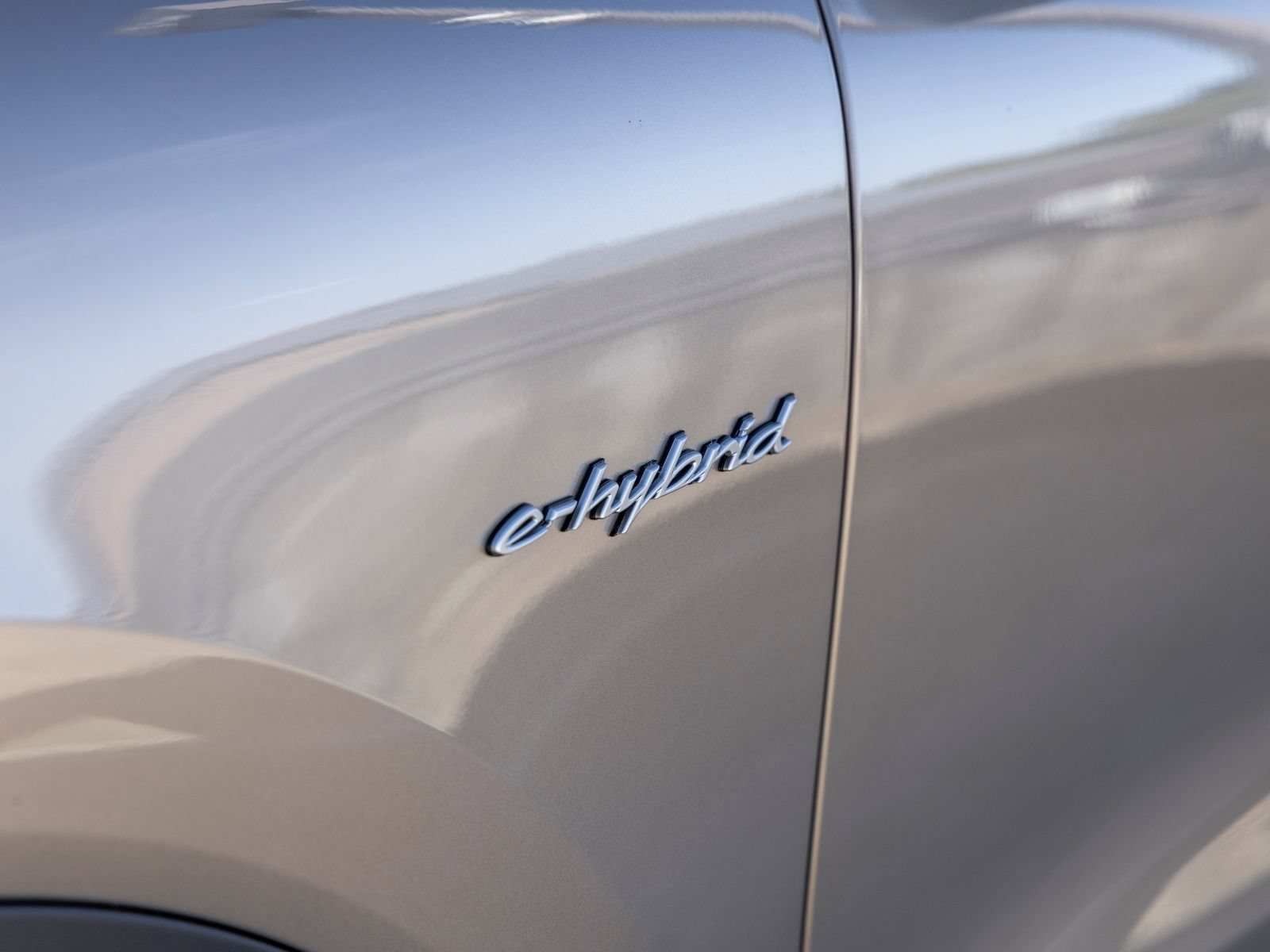Certified 2025 Porsche Cayenne S AWD/4WD image 20