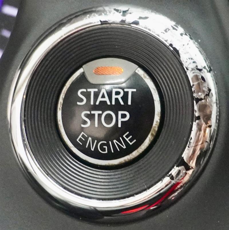 Used 2017 INFINITI Q50 Signature Edition w/ All Weather Package (L93) image 17