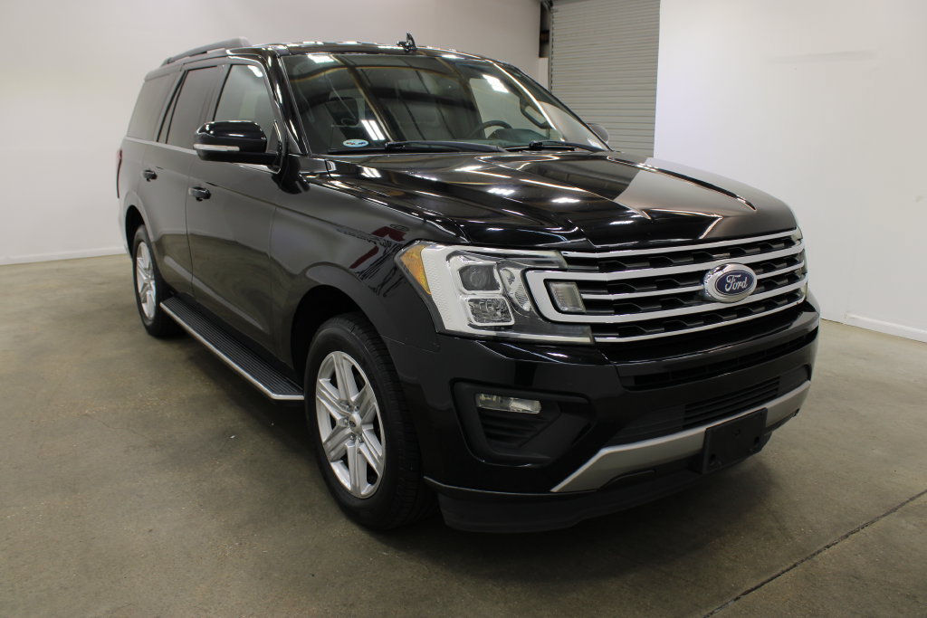 Used 2018 Ford Expedition XLT w/ Equipment Group 202A RWD image 6