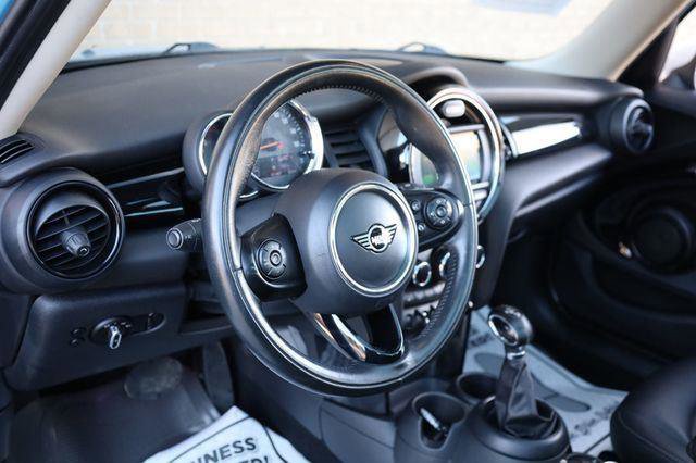 Used 2019 MINI Cooper 4-Door Hardtop FWD image 14