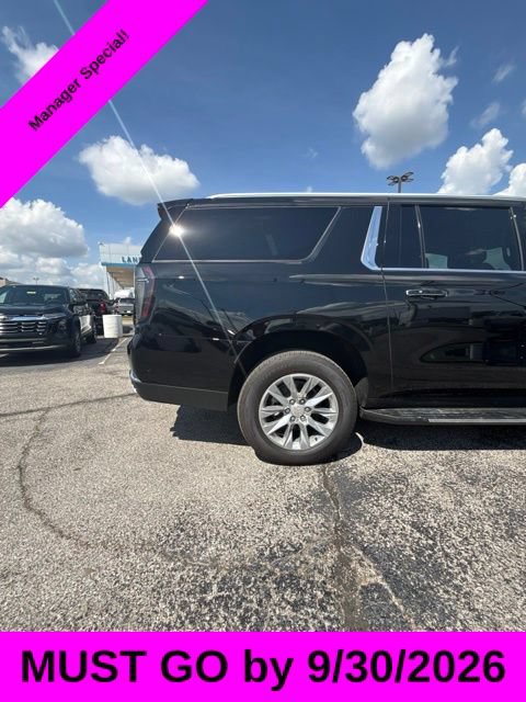 Used 2025 Chevrolet Suburban Premier w/ Sun And Tow Package AWD/4WD image 11