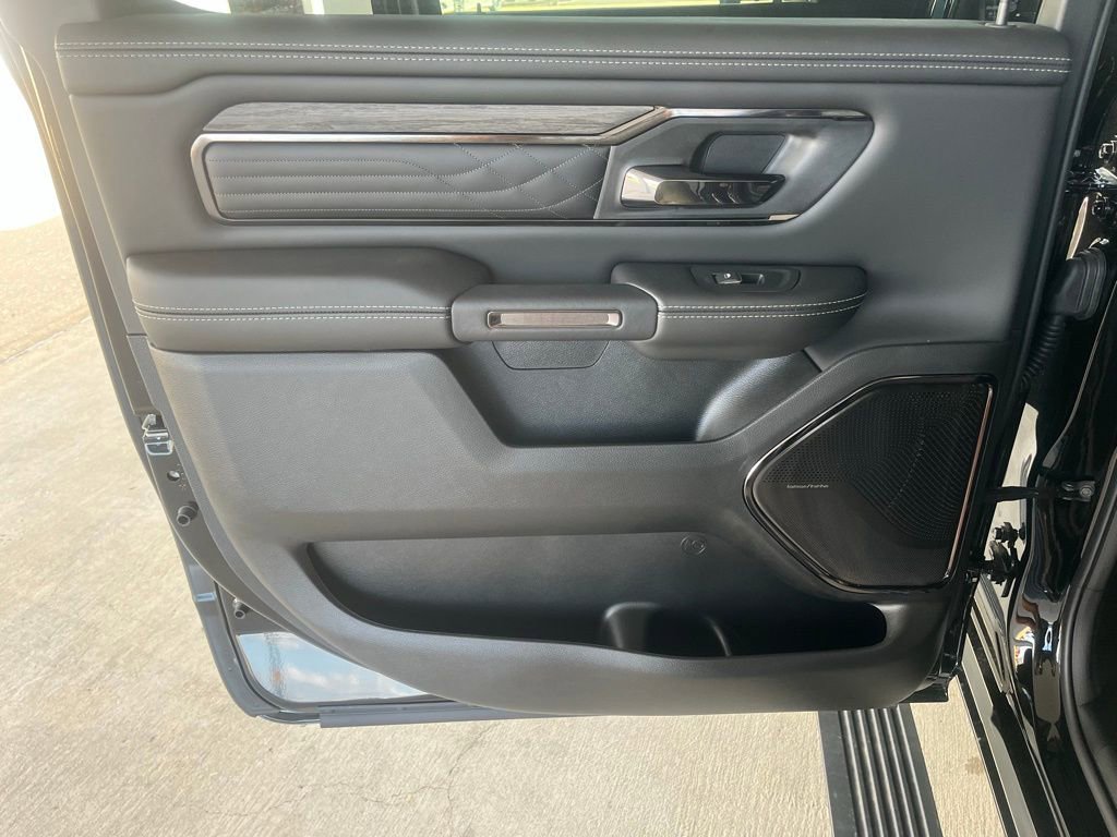 New 2025 RAM 1500 Limited image 24