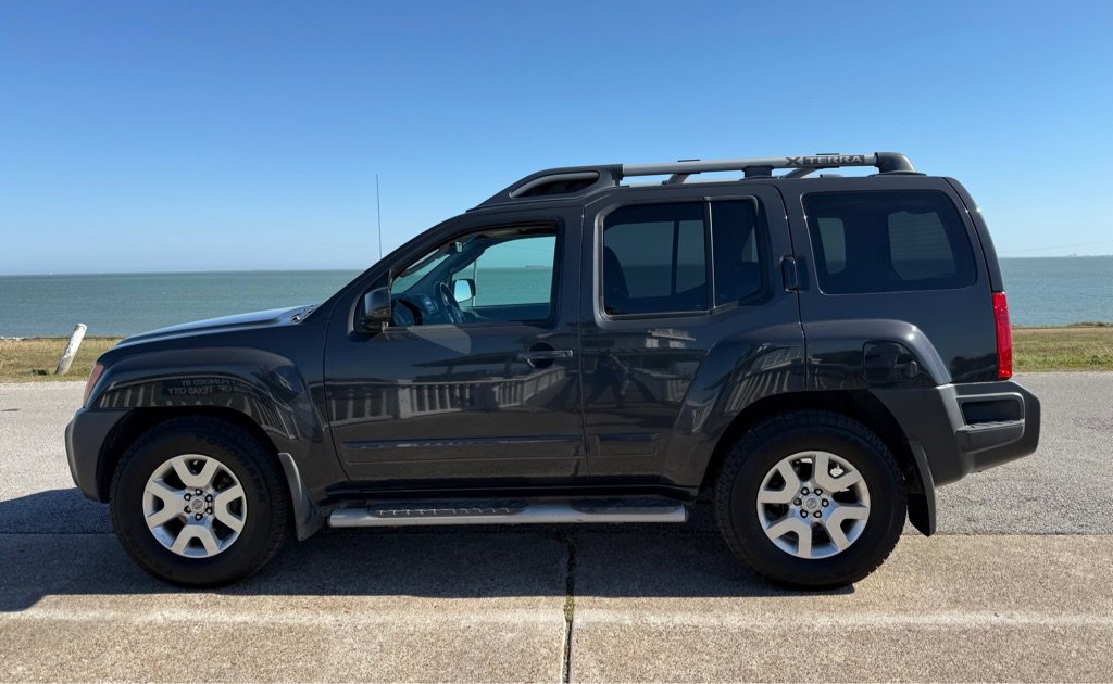 Used 2010 Nissan Xterra SE image 8