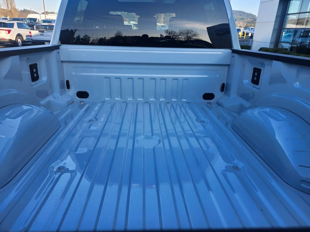 Used 2025 Ford F350 Lariat w/ Camper Package AWD/4WD image 15