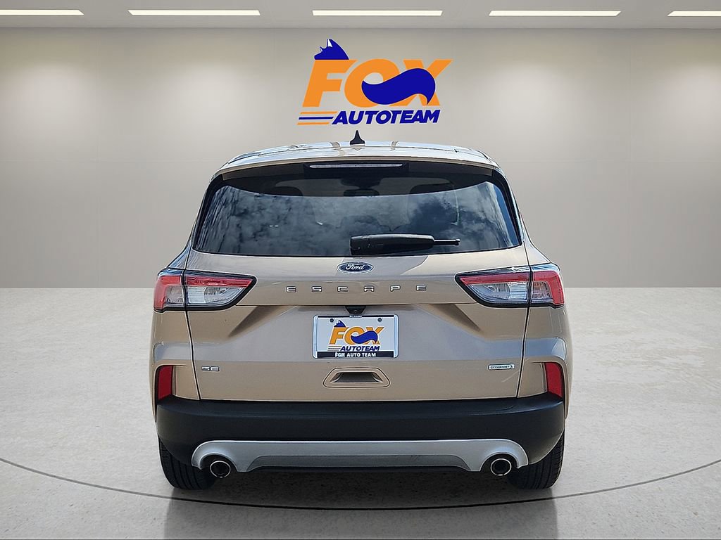 Used 2020 Ford Escape SE image 4