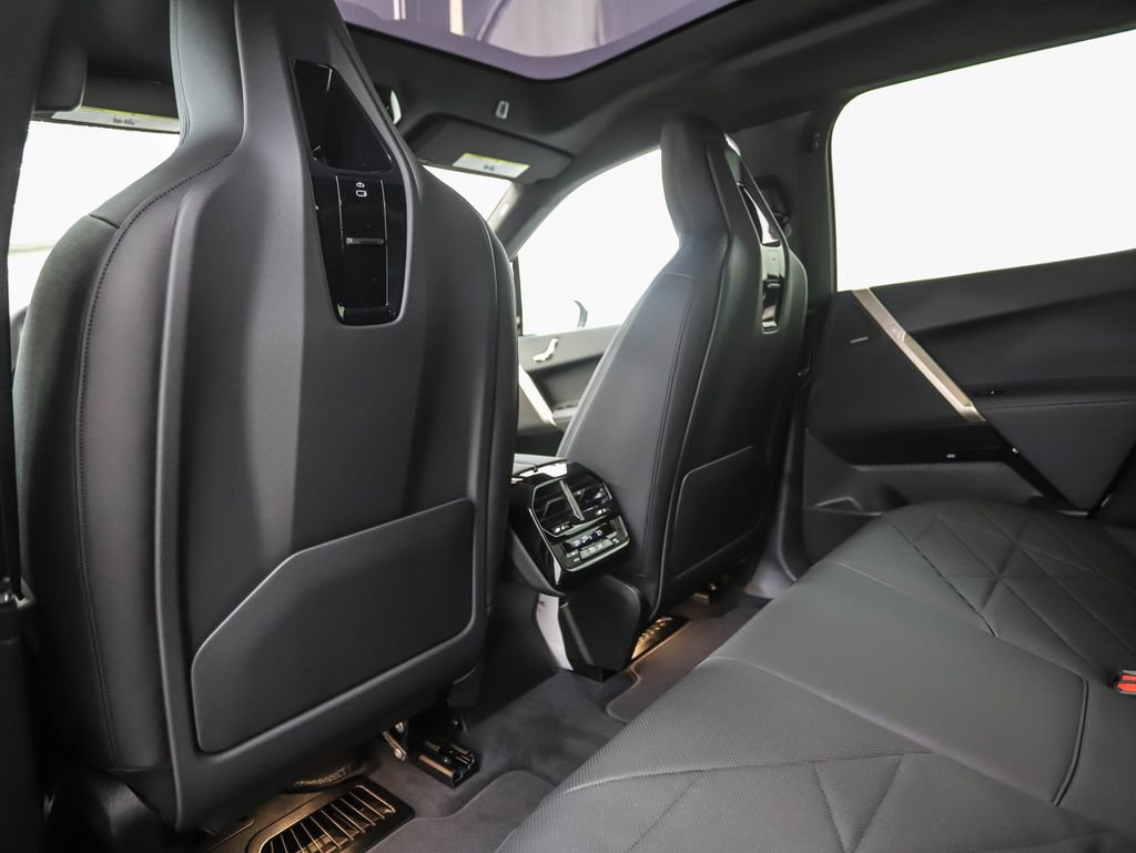 Used 2026 BMW iX xDrive60 w/ Premium Package image 21