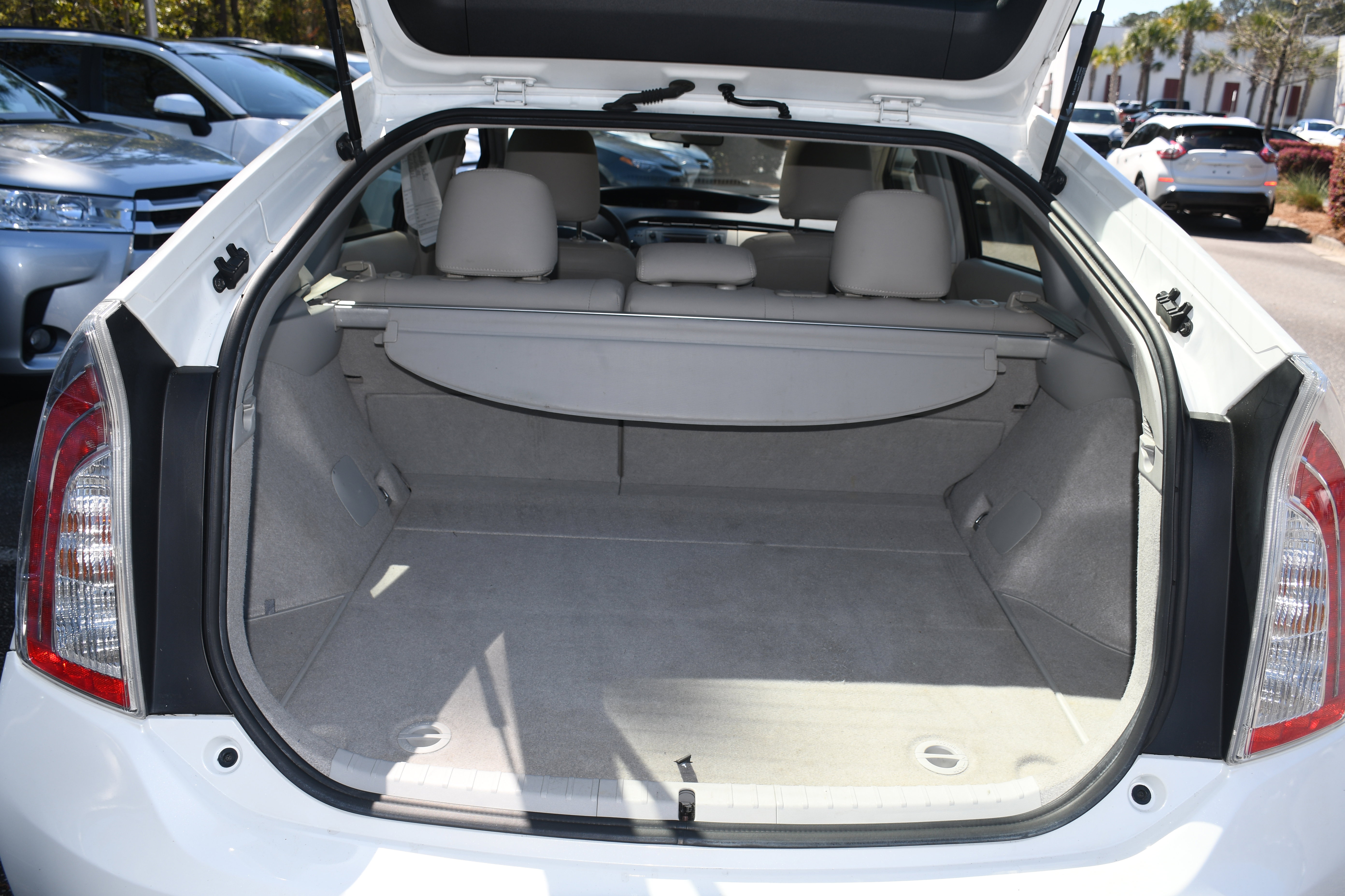 Used 2015 Toyota Prius Three w/ Solar Roof Package image 17