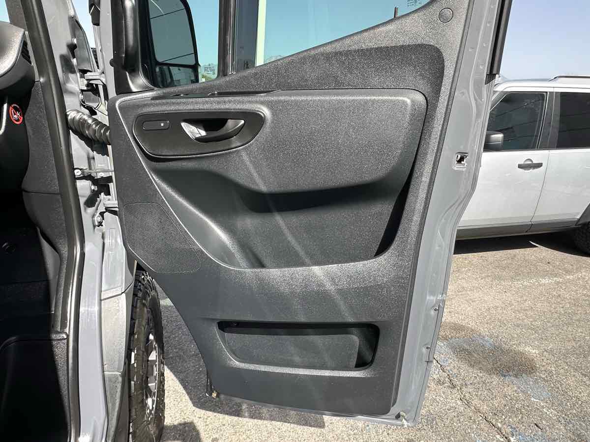 Used 2020 Mercedes-Benz Sprinter 2500 image 16