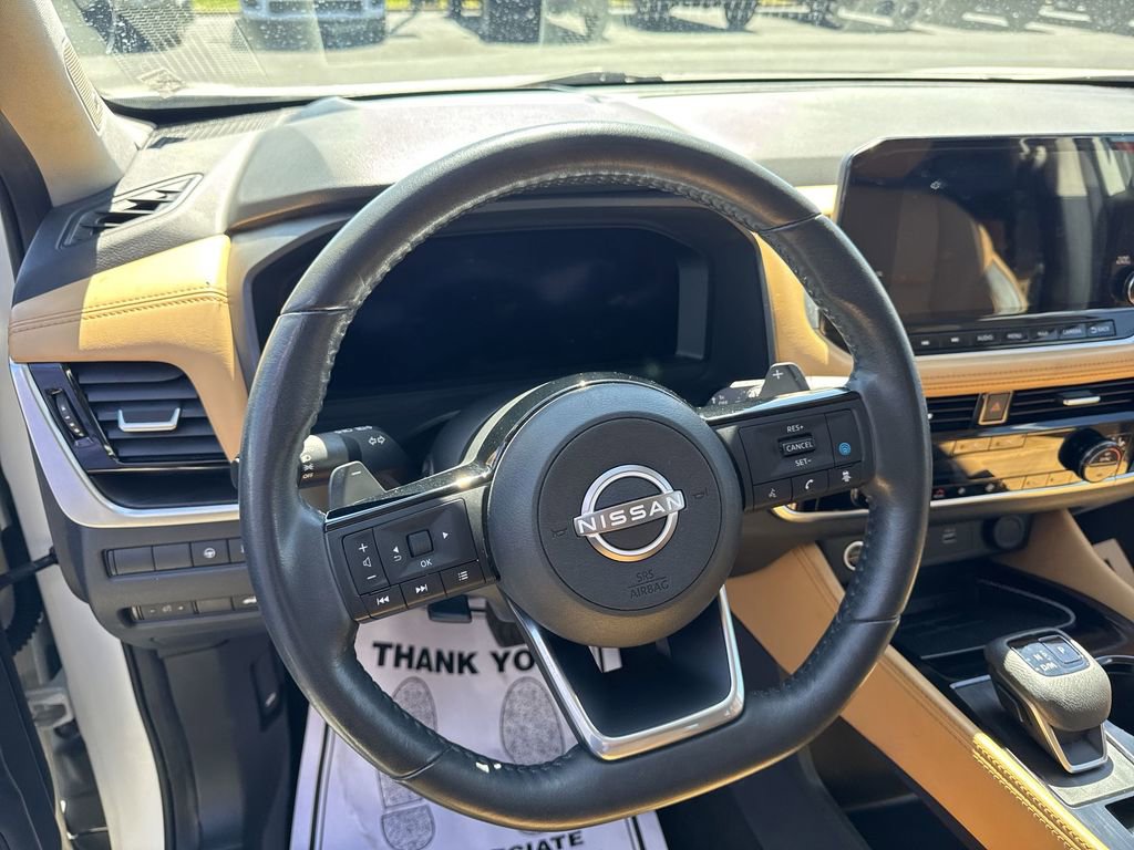 Used 2023 Nissan Rogue Platinum w/ Platinum Premium Package image 14