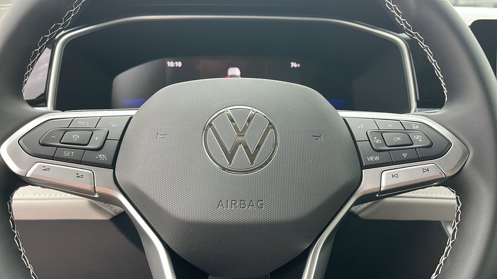 New 2025 Volkswagen Taos SE image 22
