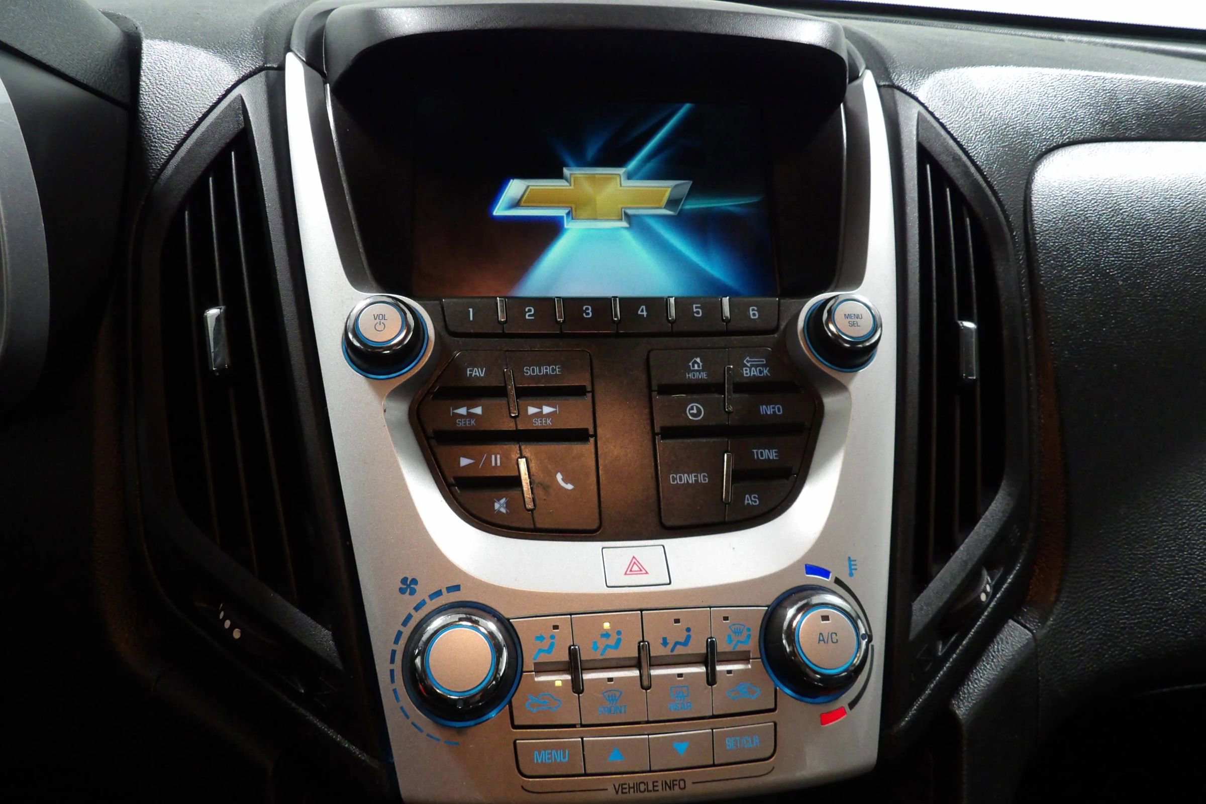 Used 2016 Chevrolet Equinox LS image 12