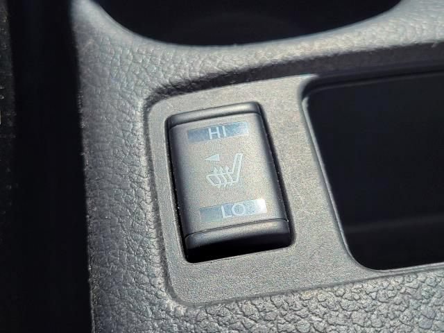 Used 2020 Nissan Rogue S FWD image 30