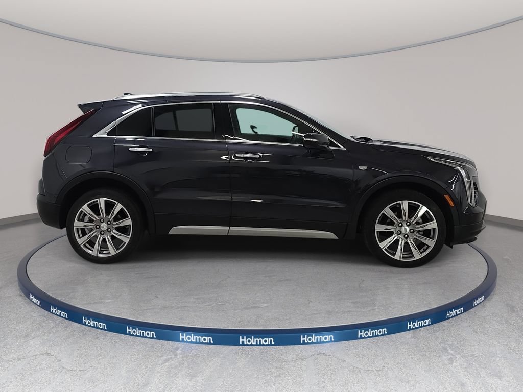 Used 2023 Cadillac XT4 Premium Luxury w/ Cold Weather Package AWD/4WD image 5