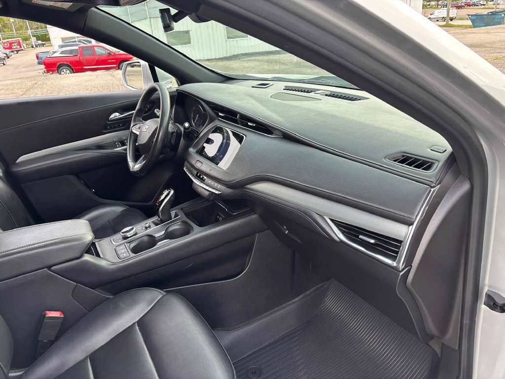 Used 2020 Cadillac XT4 Premium Luxury AWD/4WD image 28