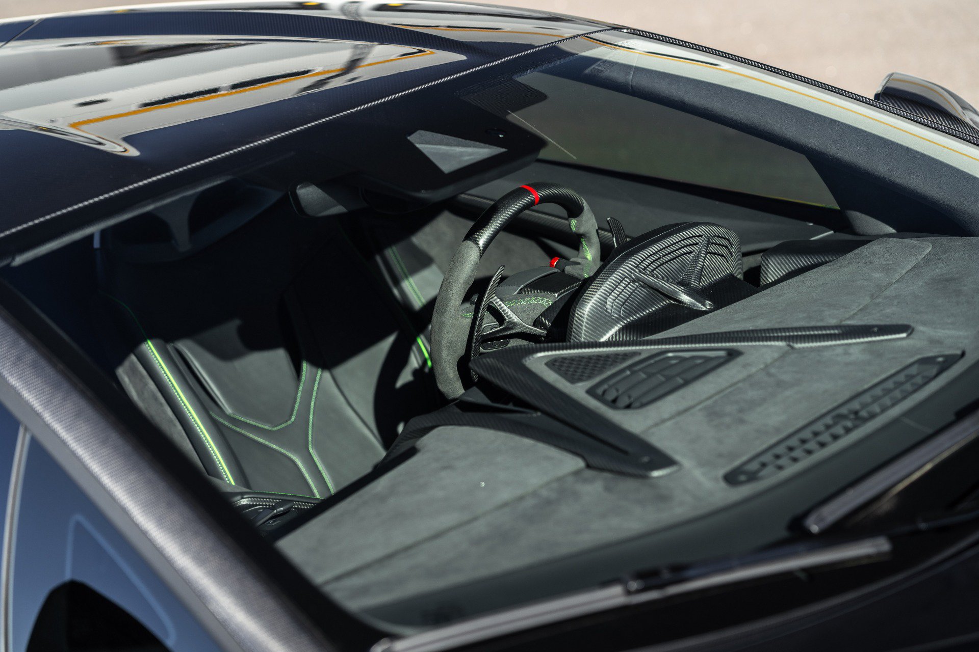 Used 2025 Lamborghini Revuelto AWD/4WD image 40