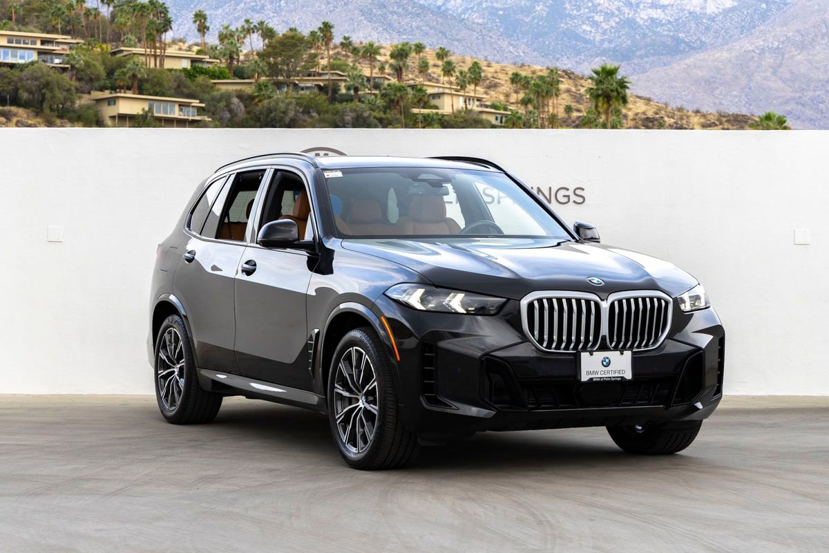 Certified 2024 BMW X5 xDrive40i w/ M Sport Package image 2