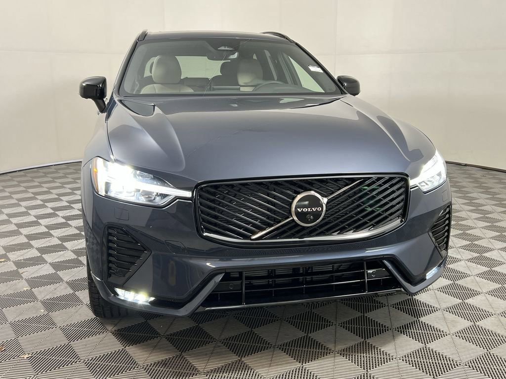 New 2026 Volvo XC60 B5 Plus w/ Climate Package image 3
