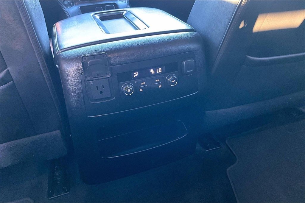 Used 2019 GMC Yukon XL SLT image 34