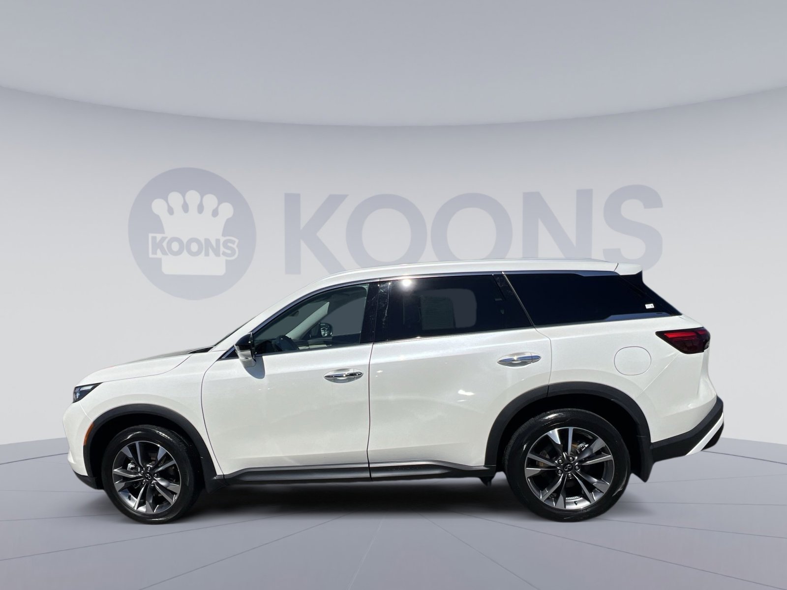 Used 2023 INFINITI QX60 Luxe w/ Cargo Package image 2