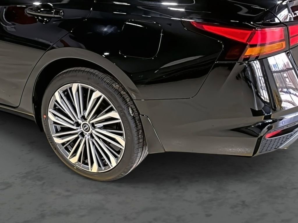 New 2026 Nissan Altima 2.5 SV AWD/4WD image 9