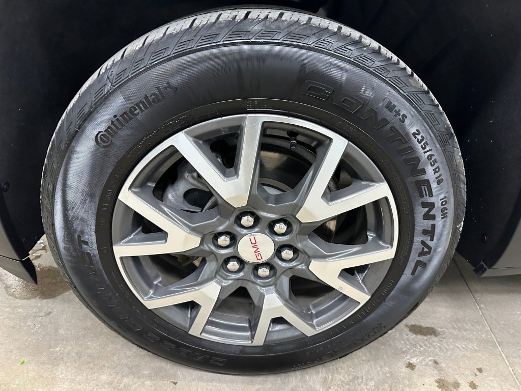 Certified 2023 GMC Acadia SLE w/ Driver Convenience Package image 37