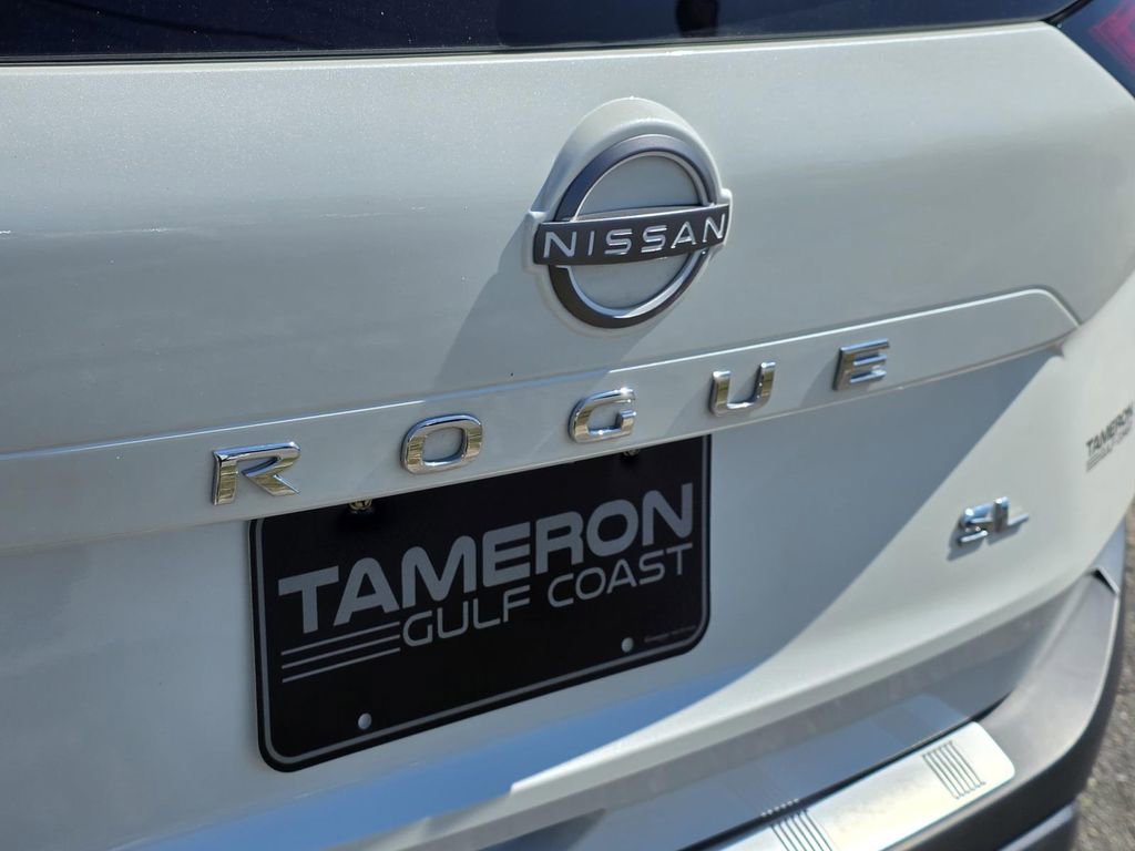 Used 2023 Nissan Rogue SL w/ SL Premium Package FWD image 39