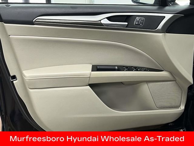 Used 2019 Ford Fusion SEL FWD image 16